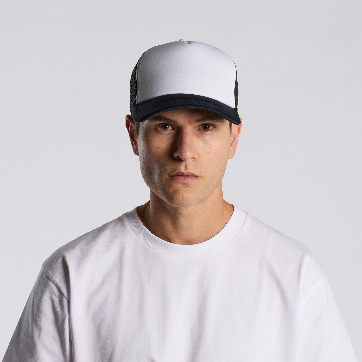 PROMOBEE AS Frame Foam Two-tone trucker lippalakki alk 7,50 alv 0