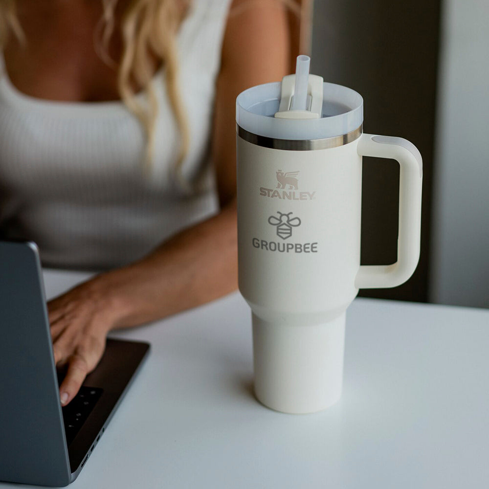 Stanley Quencher logomerkattuna.